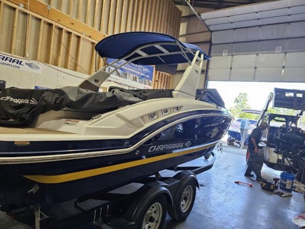 Used 2017 Chaparral 227 SSX Power Boat for sale